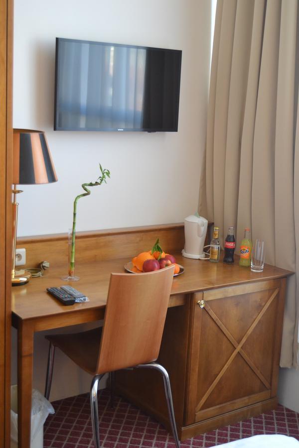 Hotel The Lord Γάνδη Εξωτερικό φωτογραφία