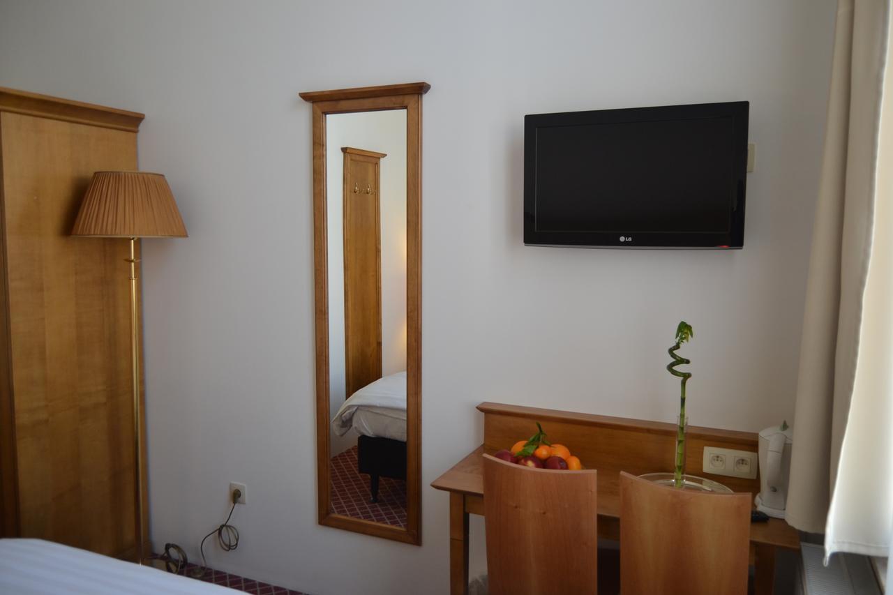 Hotel The Lord Γάνδη Εξωτερικό φωτογραφία