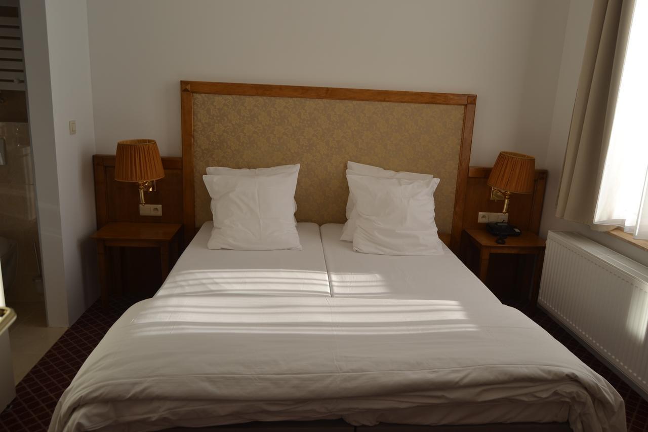 Hotel The Lord Γάνδη Εξωτερικό φωτογραφία