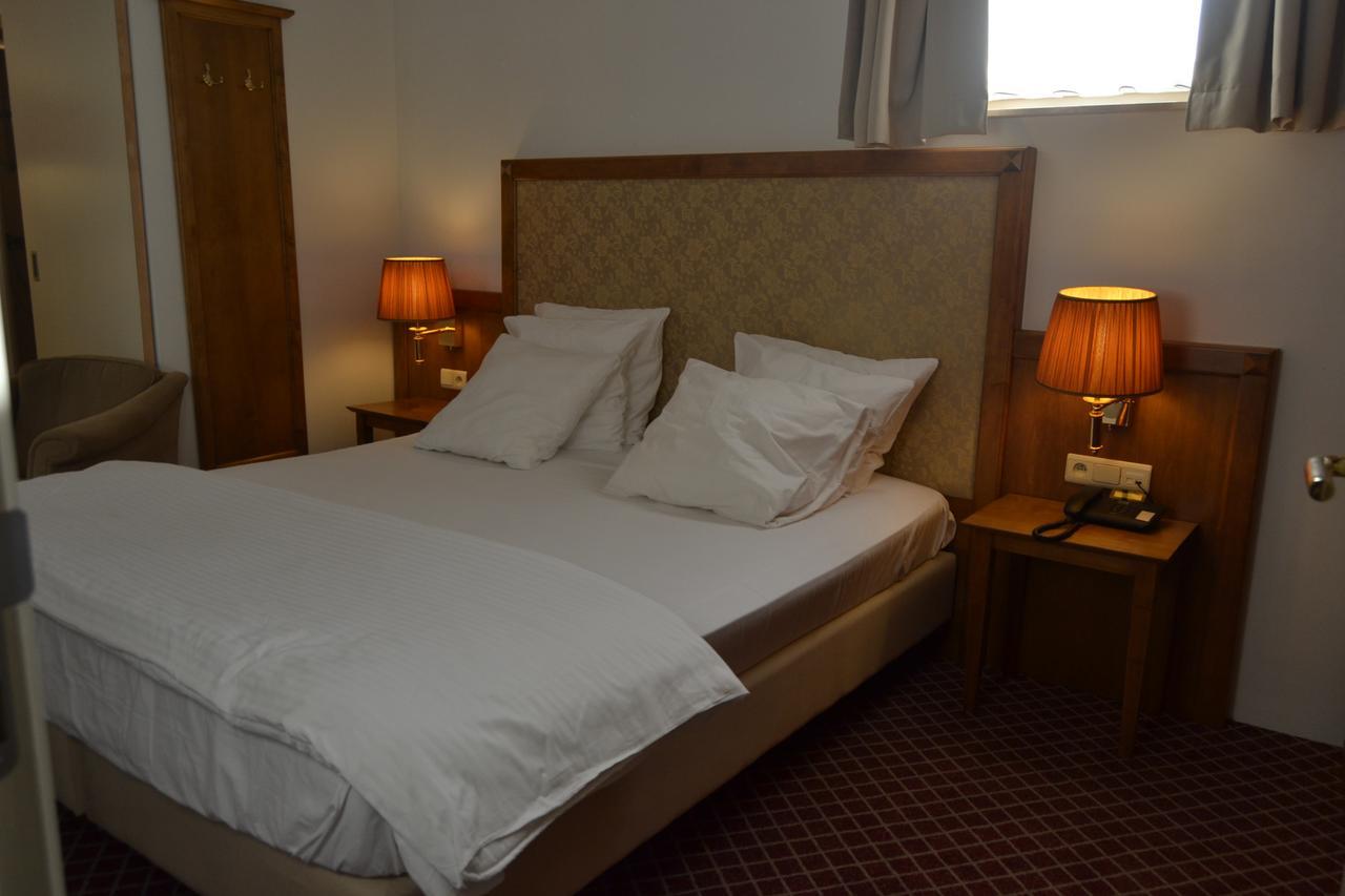 Hotel The Lord Γάνδη Εξωτερικό φωτογραφία