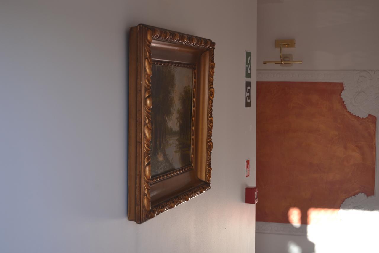 Hotel The Lord Γάνδη Εξωτερικό φωτογραφία