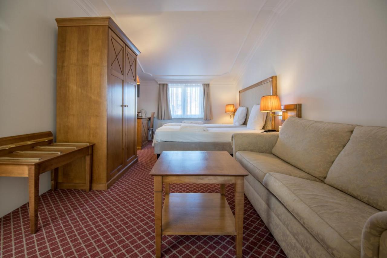 Hotel The Lord Γάνδη Εξωτερικό φωτογραφία