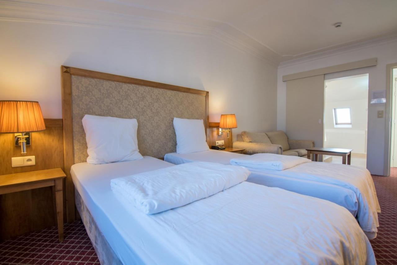 Hotel The Lord Γάνδη Εξωτερικό φωτογραφία